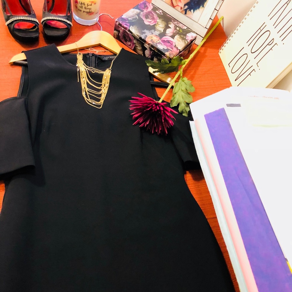 Zara Beautiful Off The Shoulder Black Dress. - Picture 3 of 7